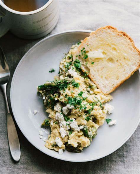 Asparagus and Goat Cheese Scramble